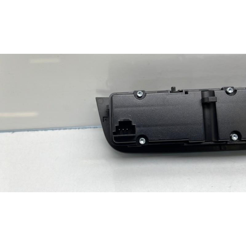 Bouton de warning MERCEDES CLASSE CLA 117 Photo n°4
