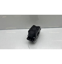 Commande GPS MERCEDES CLASSE CLA 117 Photo n°1