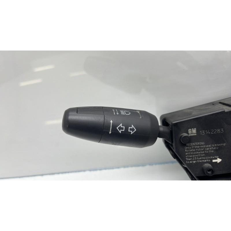 Com (Bloc Contacteur Tournant+Commodo Essuie Glace+Commodo Phare) OPEL CORSA D Photo n°5
