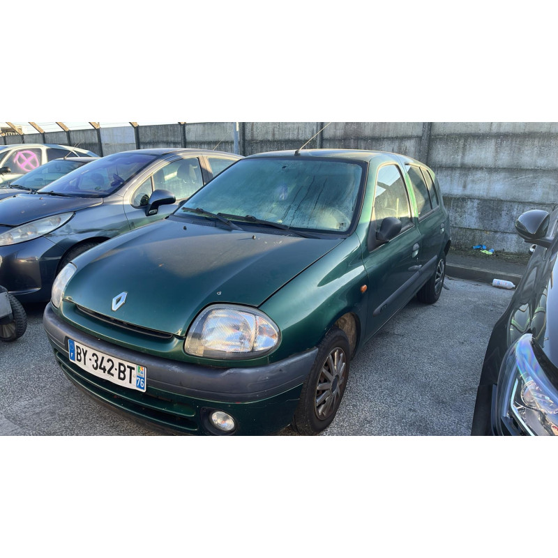 Attache ceinture arriere gauche RENAULT CLIO 2 Photo n°4