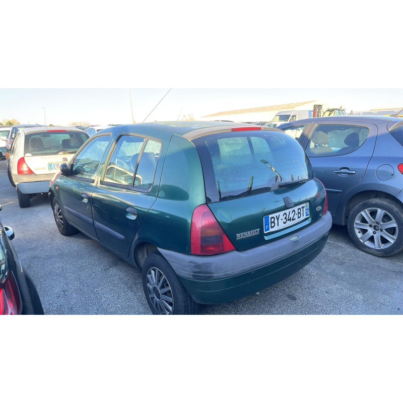 Attache ceinture arriere gauche RENAULT CLIO 2 Photo n°5