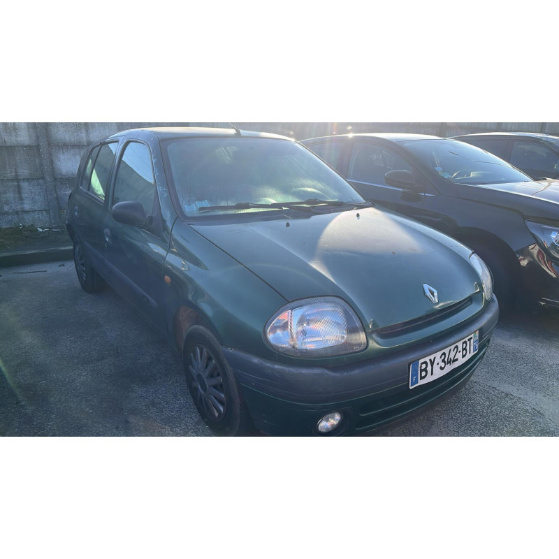 Attache ceinture arriere gauche RENAULT CLIO 2 Photo n°10