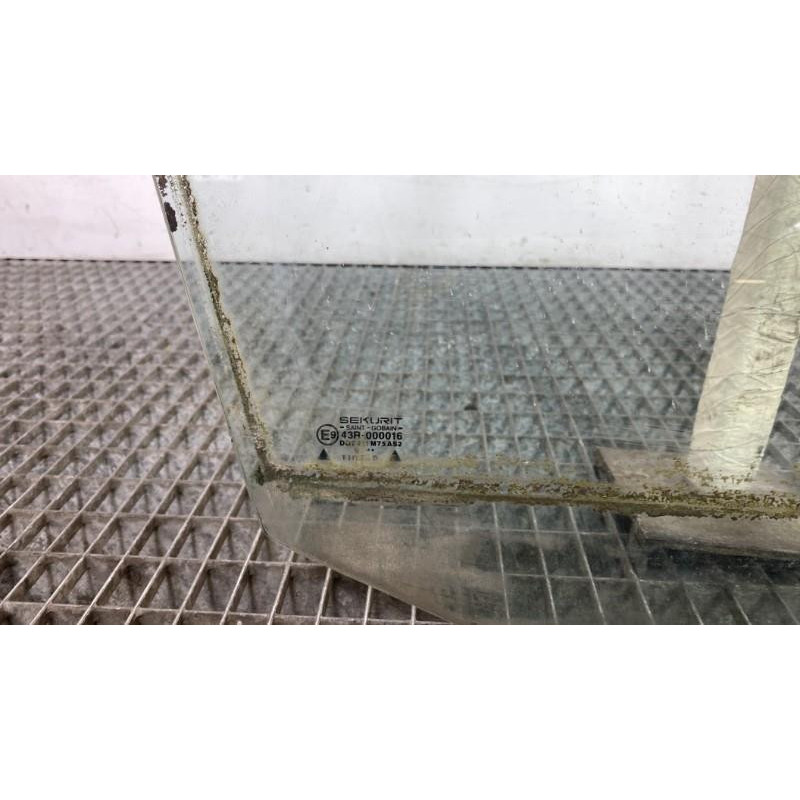 Vitre avant droit SEAT IBIZA 2 Photo n°5