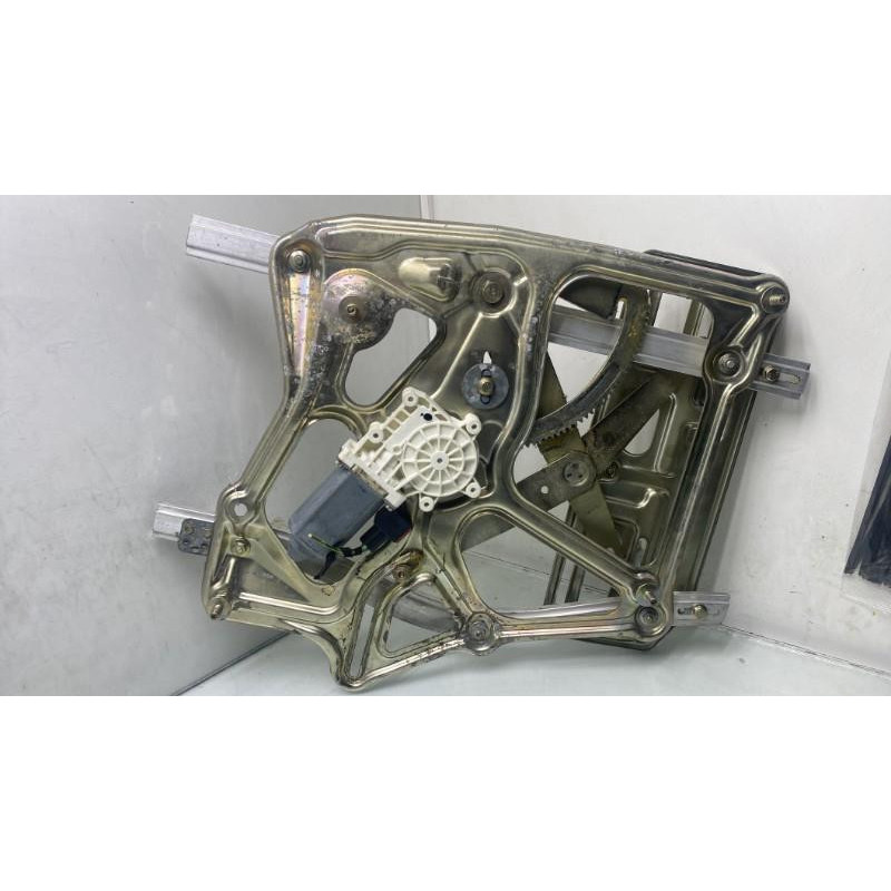 Leve vitre electrique arriere droit SAAB 9.3 1 Photo n°6
