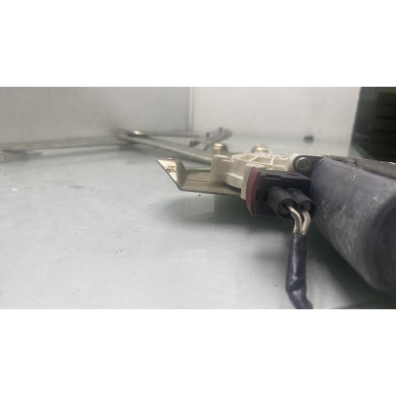 Leve vitre electrique avant gauche SAAB 9.3 1 Photo n°6