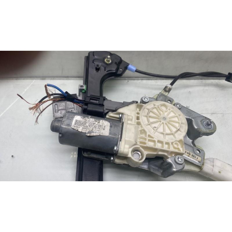 Leve vitre electrique avant droit BMW SERIE 3 E46 Photo n°7