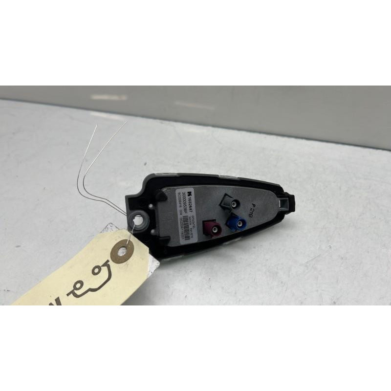 Antenne BMW X5 E70 Photo n°3