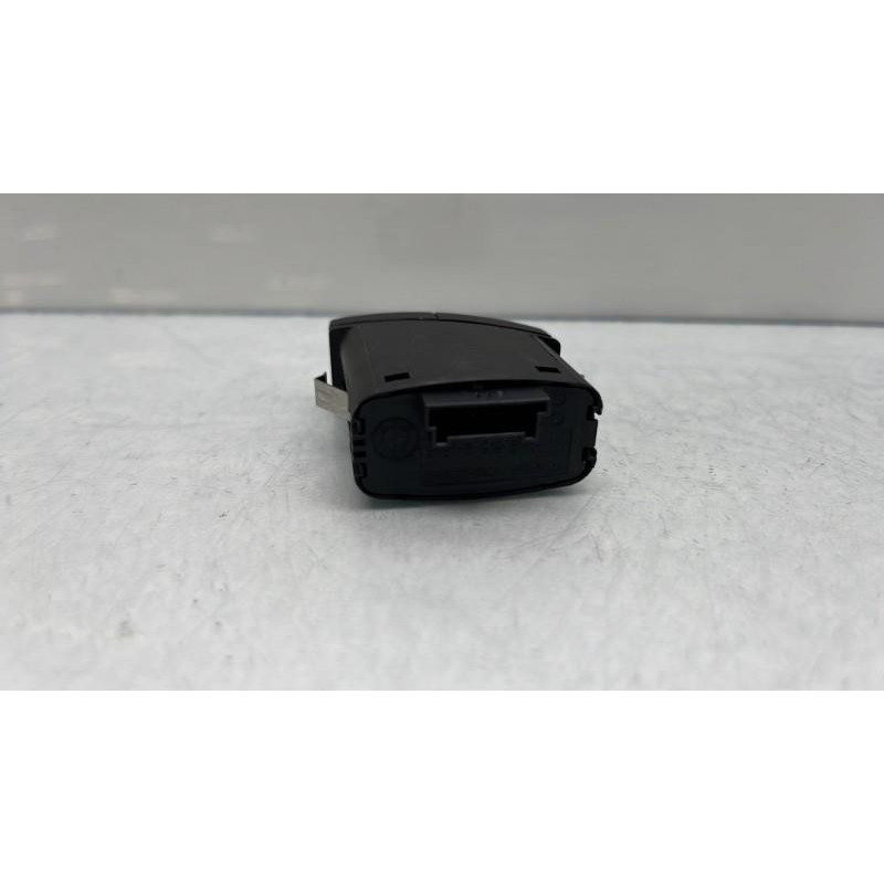 Bouton de warning BMW X5 E70 Photo n°4