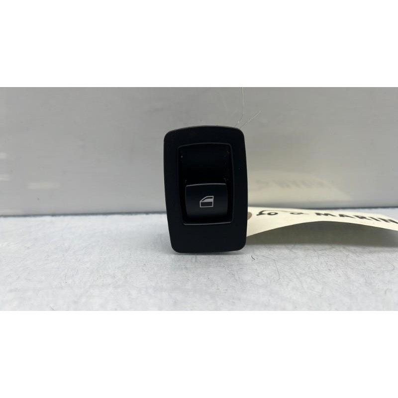 Interrupteur de leve vitre arriere gauche BMW X5 E70 Photo n°3