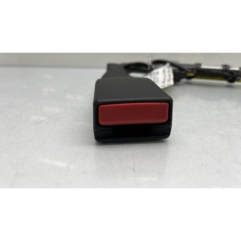 Pretensionneur de ceinture avant droit BMW X5 E70 Photo n°3