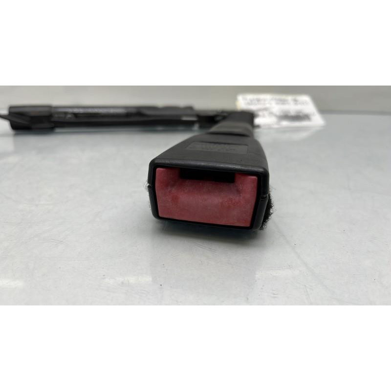 Pretensionneur de ceinture avant droit BMW SERIE 3 E91 Photo n°2