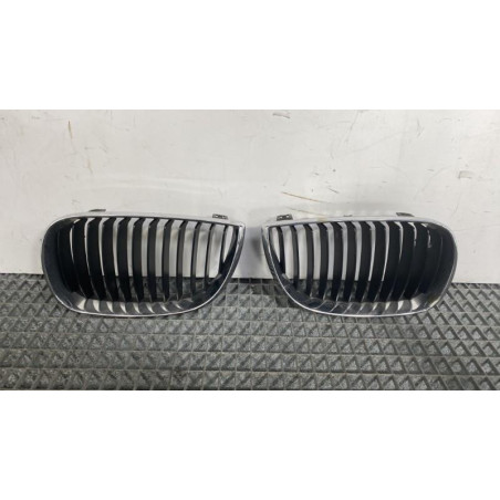 Calandre BMW SERIE 1 E87 Photo n°1