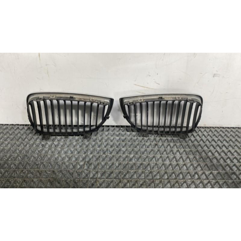 Calandre BMW SERIE 1 E87 Photo n°3
