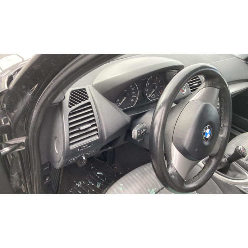 Calandre BMW SERIE 1 E87 Photo n°12