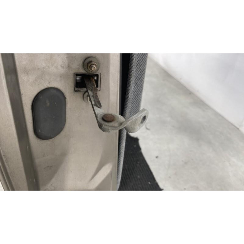 Porte avant droit RENAULT R19 Photo n°7