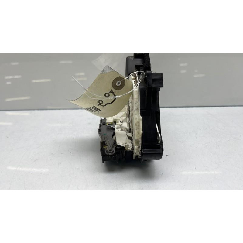 Serrure arriere droit VOLKSWAGEN POLO 5 Photo n°9