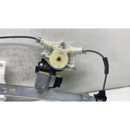 Leve vitre electrique avant droit KIA PICANTO 3