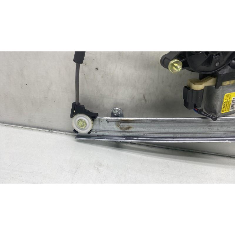 Leve vitre electrique avant droit KIA PICANTO 3 Photo n°5
