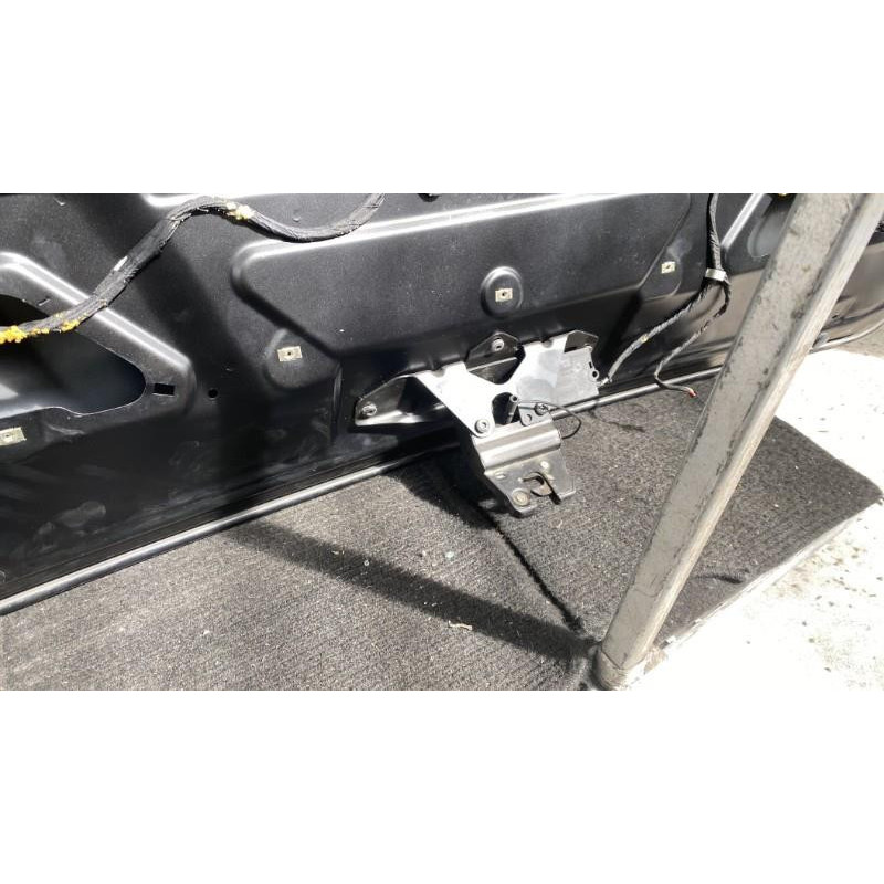 Malle/Hayon arriere BMW SERIE 5 E61 Photo n°9