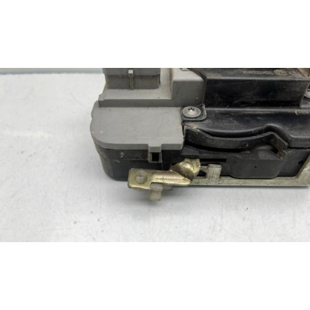 Serrure avant droit PEUGEOT 307