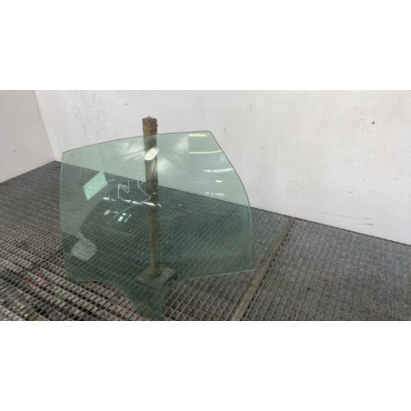 Vitre arriere gauche FORD FOCUS 3 Photo n°1