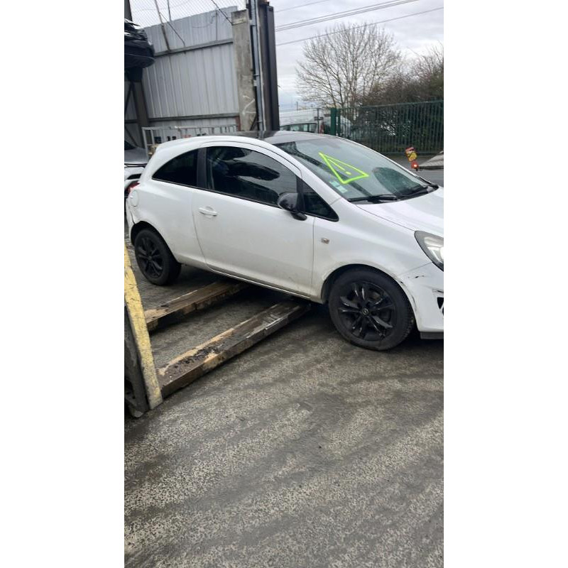 Vitre avant droit OPEL CORSA D Photo n°11