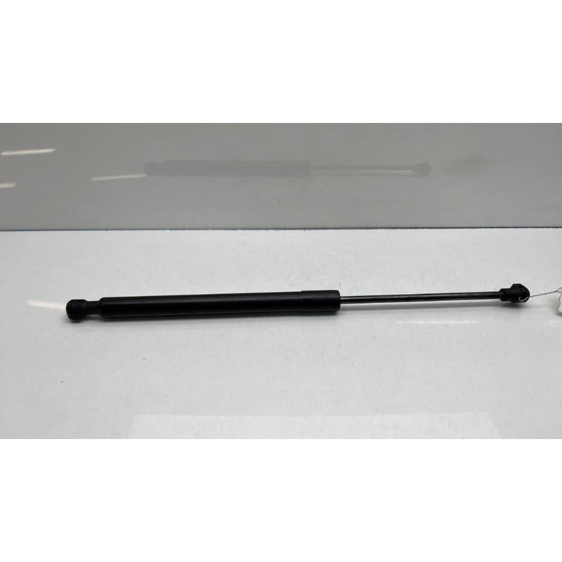 Verin de capot DACIA DOKKER Photo n°3