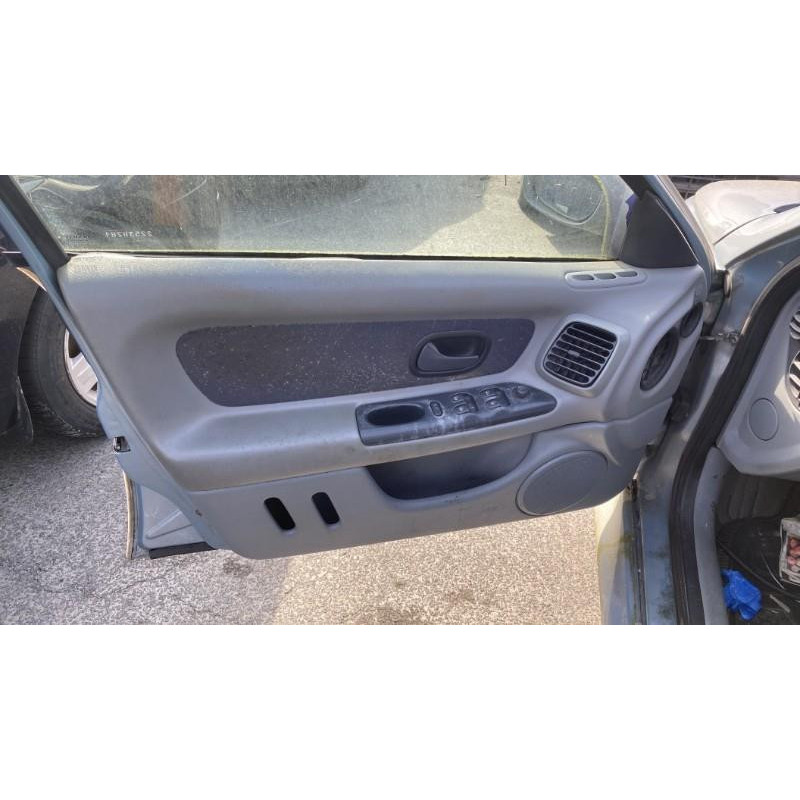Feu arriere principal droit (feux) RENAULT LAGUNA 1 Photo n°8