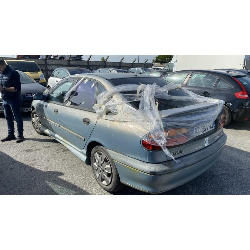 Feu arriere principal droit (feux) RENAULT LAGUNA 1 Photo n°10
