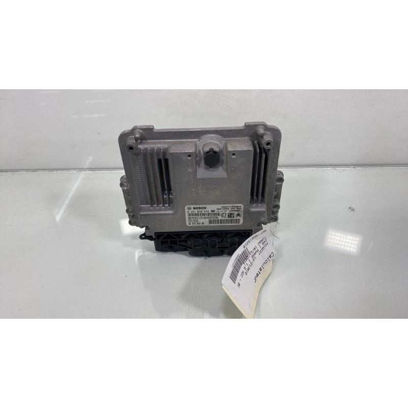 Calculateur moteur PEUGEOT 208 1 Photo n°2