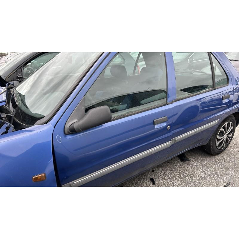 Porte avant droit PEUGEOT 106 Photo n°11