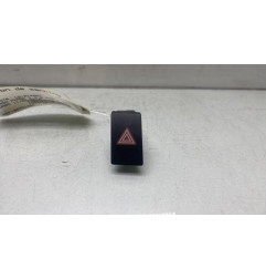 Bouton de warning TOYOTA VERSO