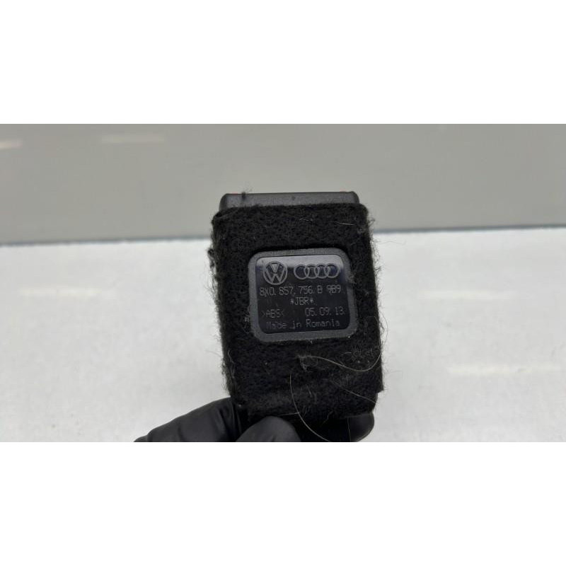 Attache ceinture avant droit AUDI A1 1 Photo n°5