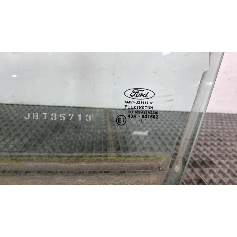 Vitre avant gauche FORD C-MAX 2 Photo n°2