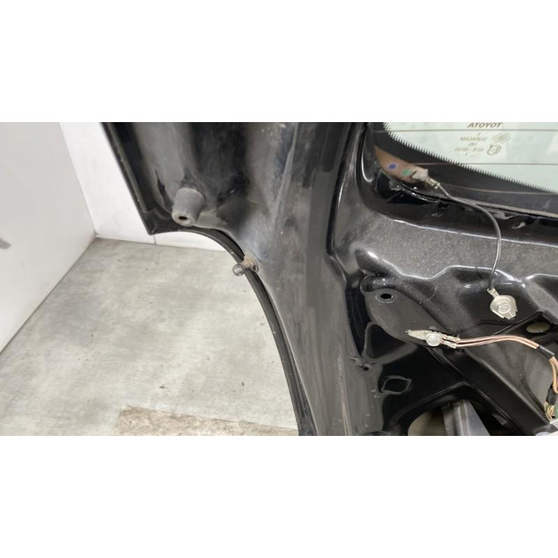 Malle/Hayon arriere TOYOTA COROLLA VERSO 2 Photo n°4