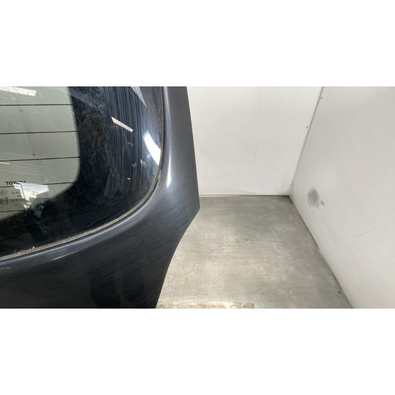 Malle/Hayon arriere TOYOTA COROLLA VERSO 2 Photo n°14