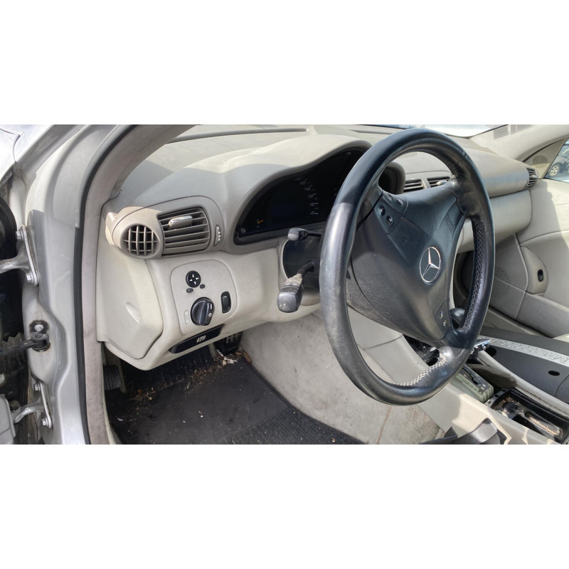 Porte avant gauche MERCEDES CLASSE C 203 COUPE SPORT Photo n°10