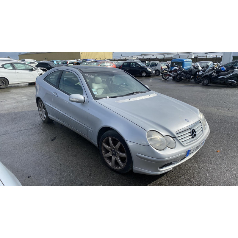 Verin de coffre MERCEDES CLASSE C 203 COUPE SPORT Photo n°4