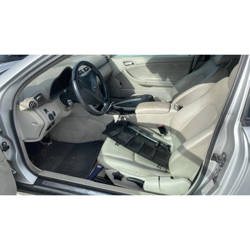 Verin de coffre MERCEDES CLASSE C 203 COUPE SPORT Photo n°5