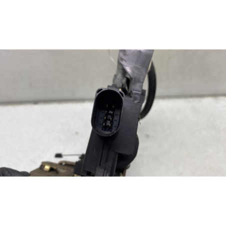 Serrure avant droit VOLKSWAGEN NEW BEETLE 1