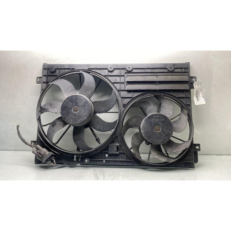 Moto ventilateur radiateur VOLKSWAGEN PASSAT 5 Photo n°1