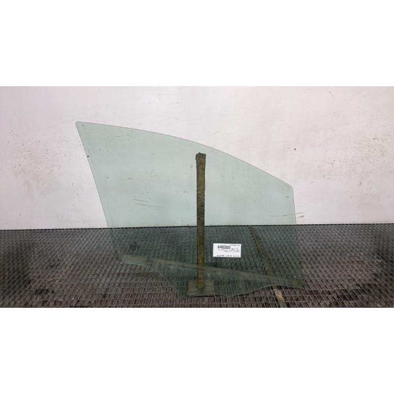 Vitre avant gauche PEUGEOT 208 1 Photo n°4