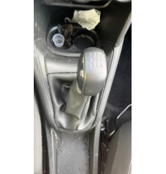 Vitre avant gauche PEUGEOT 208 1