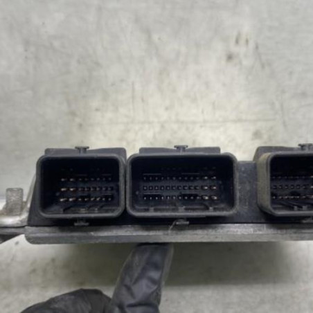 Calculateur moteur PEUGEOT 206