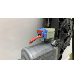Leve vitre electrique avant droit SKODA OCTAVIA 3