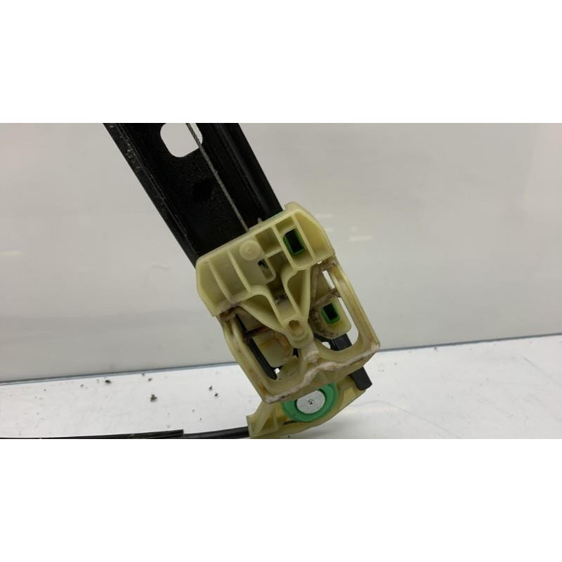 Leve vitre electrique avant droit SKODA OCTAVIA 3 Photo n°3