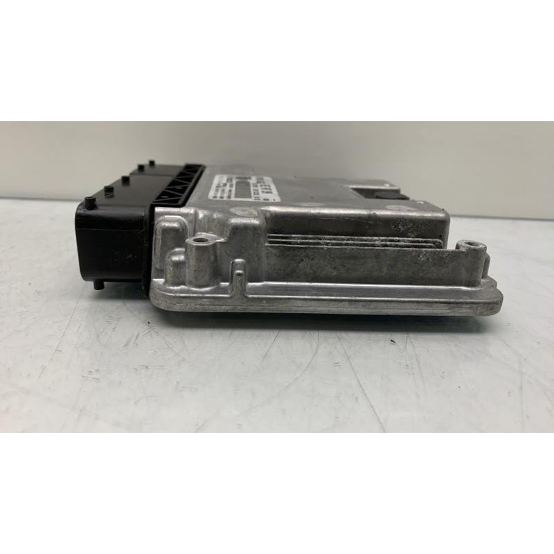 Calculateur moteur SKODA OCTAVIA 3 Photo n°4