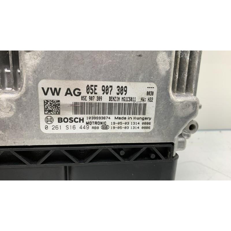 Calculateur moteur SKODA OCTAVIA 3 Photo n°5