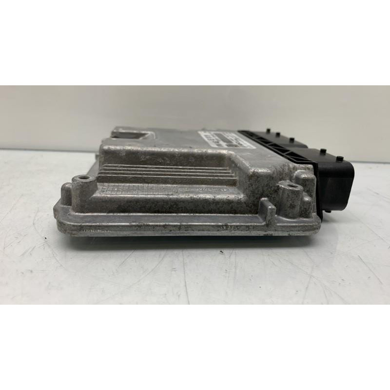 Calculateur moteur SKODA OCTAVIA 3 Photo n°6