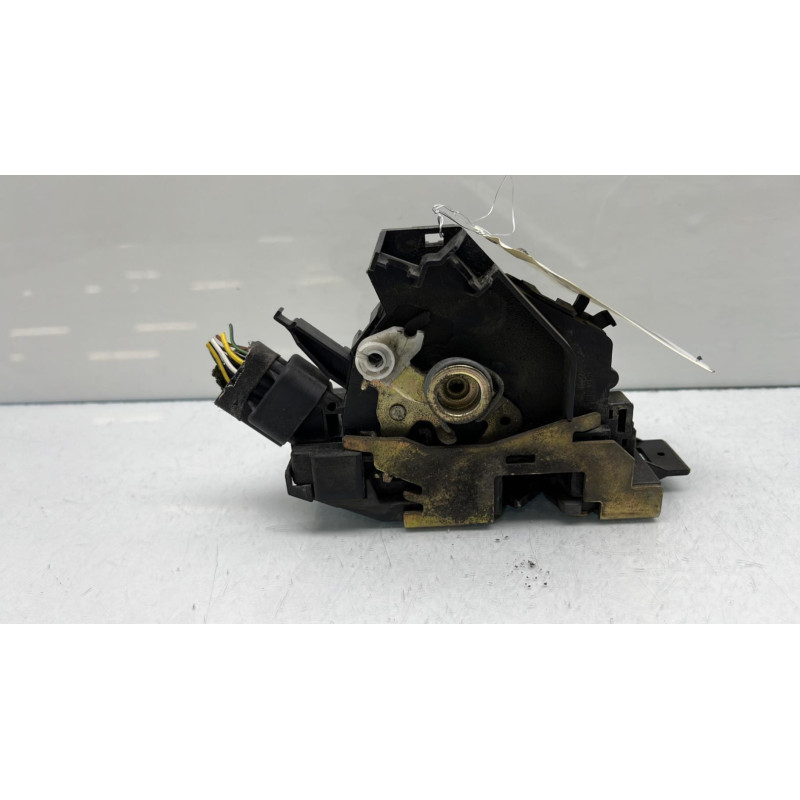 Serrure avant droit FORD FOCUS 1 Photo n°7